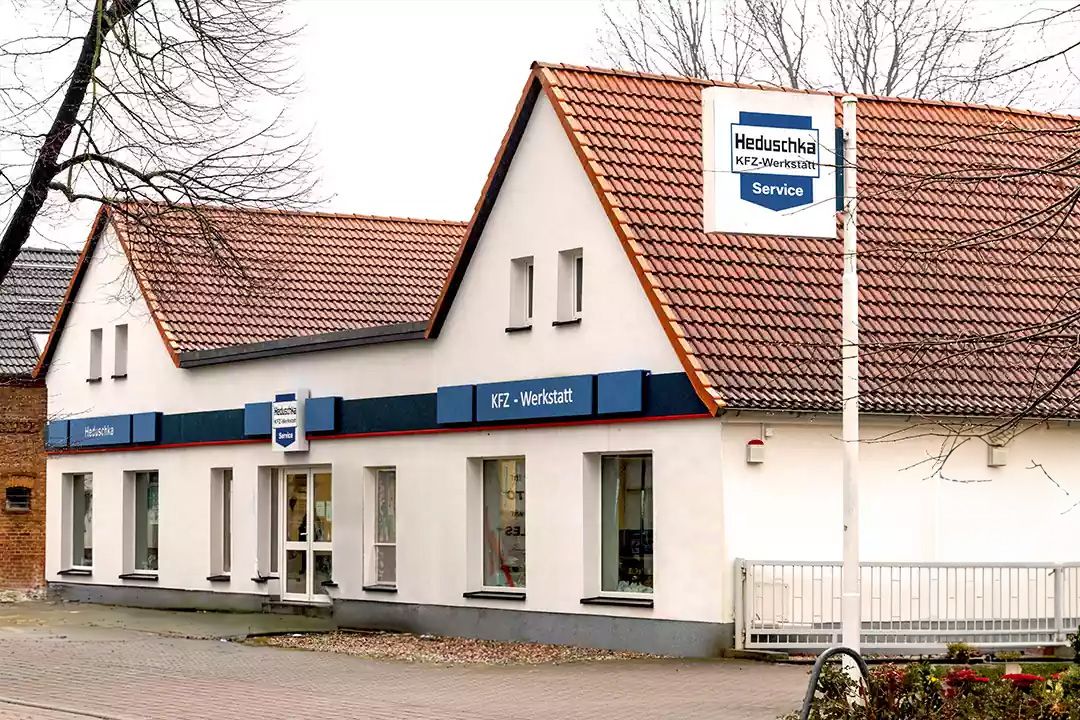 Das Werkstattgebäude der Heduschka GmbH in der Buchwalder Straße